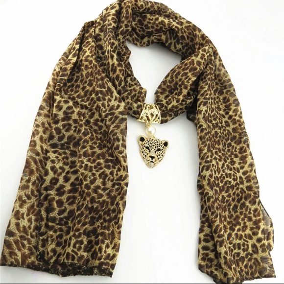 Scarf - Picture 3 of 4